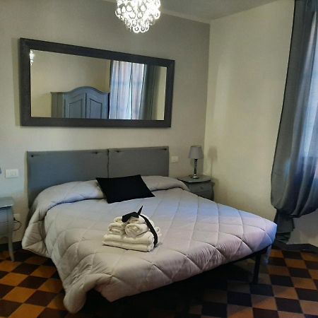 B&B Principe Calaf 3 ลุคคา ภายนอก รูปภาพ