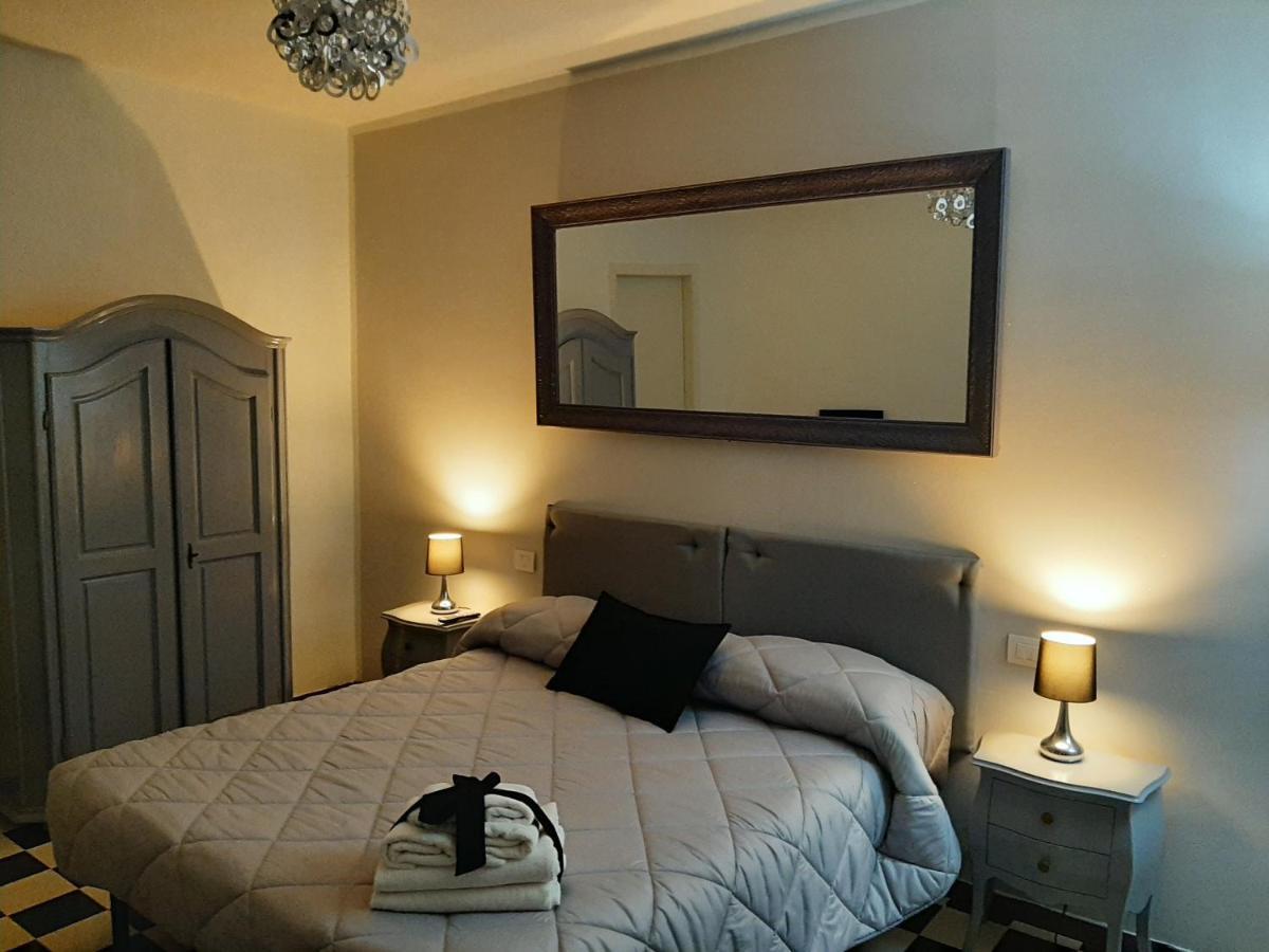 B&B Principe Calaf 3 ลุคคา ภายนอก รูปภาพ