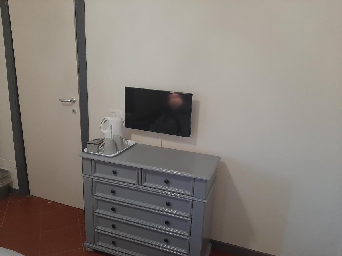 B&B Principe Calaf 3 ลุคคา ภายนอก รูปภาพ