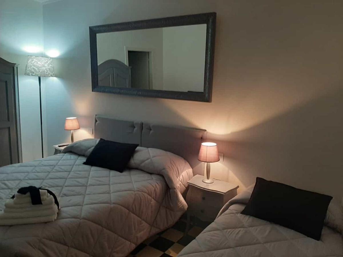 B&B Principe Calaf 3 ลุคคา ภายนอก รูปภาพ