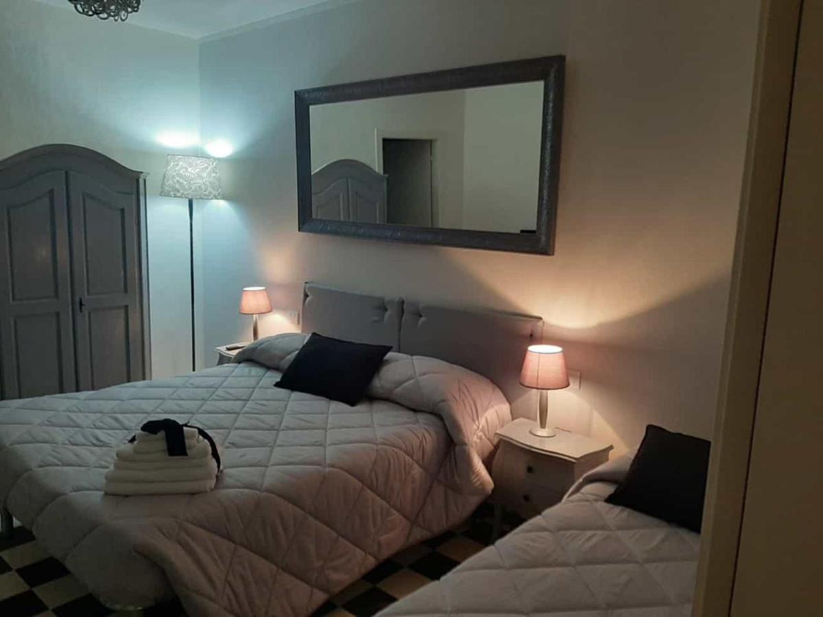 B&B Principe Calaf 3 ลุคคา ภายนอก รูปภาพ